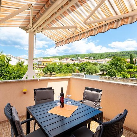 Apartments Punat Downtown Екстер'єр фото