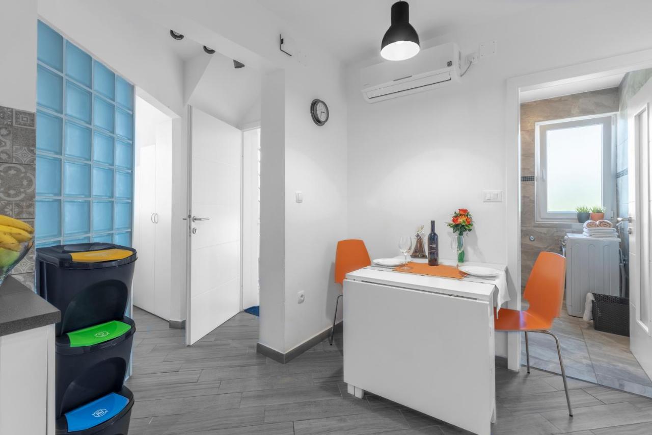 Apartments Punat Downtown Екстер'єр фото