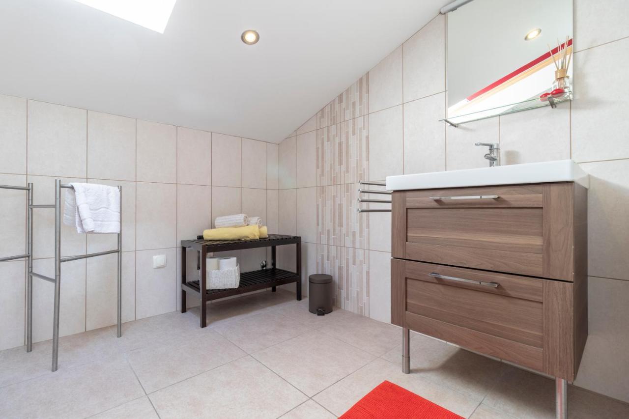 Apartments Punat Downtown Екстер'єр фото