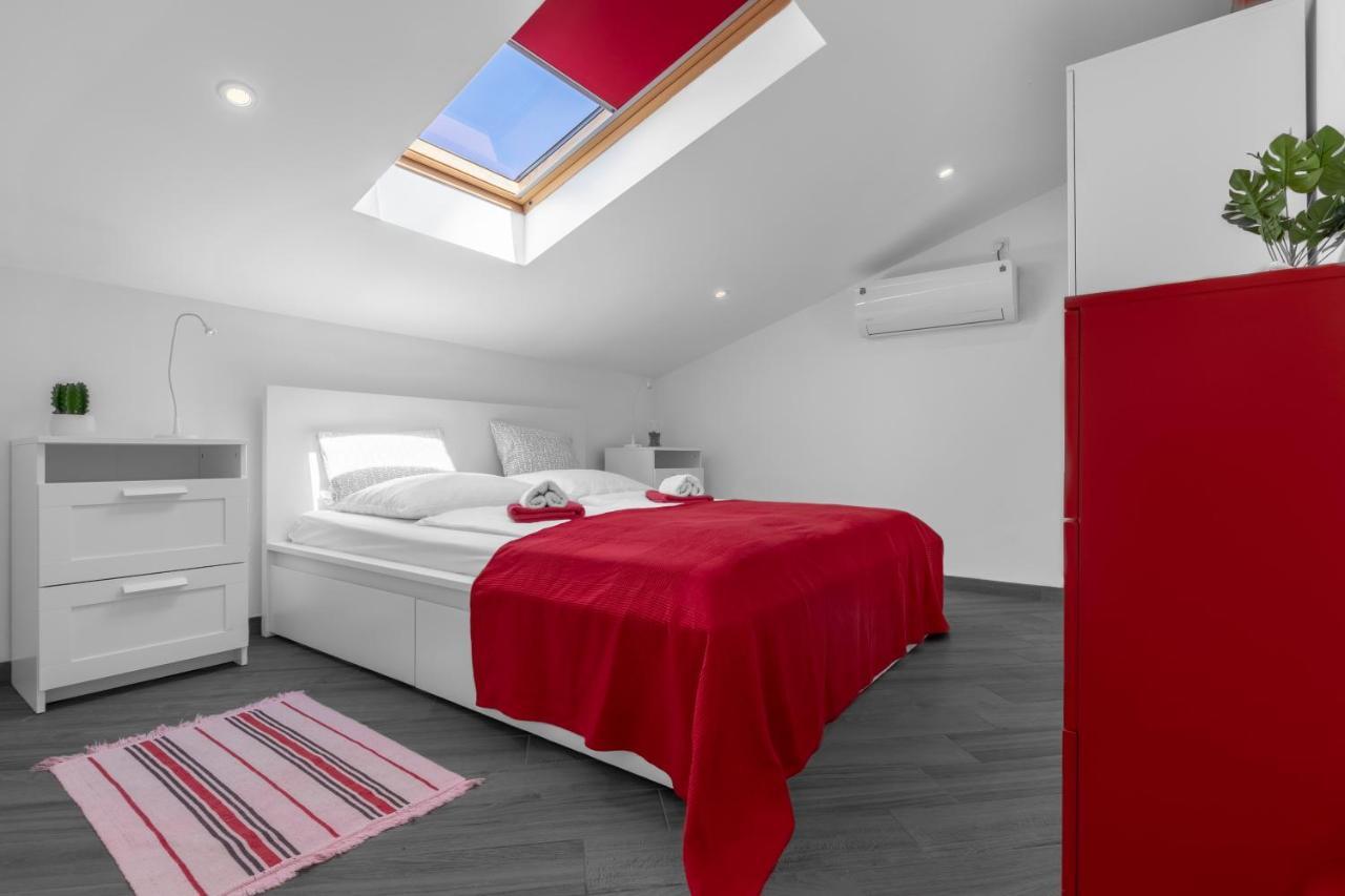 Apartments Punat Downtown Екстер'єр фото