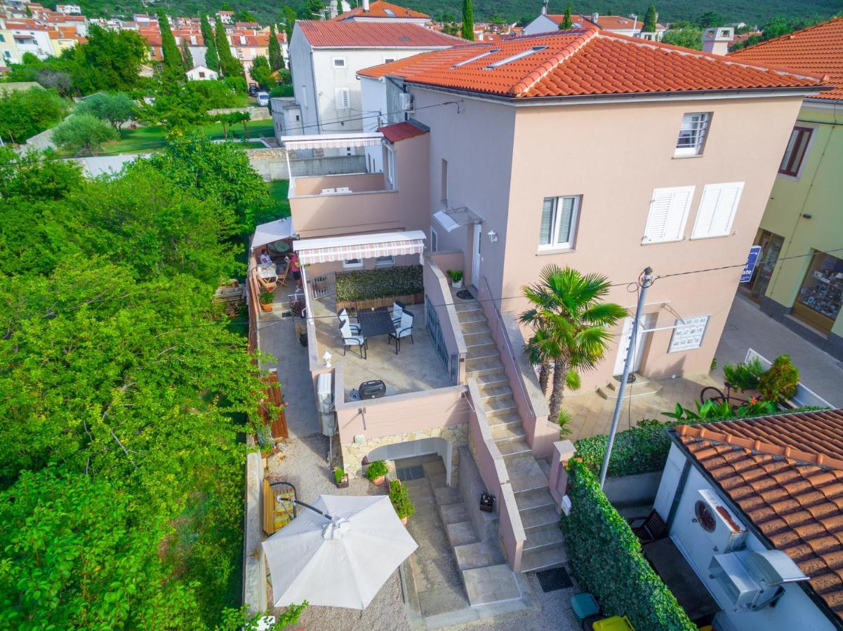 Apartments Punat Downtown Екстер'єр фото